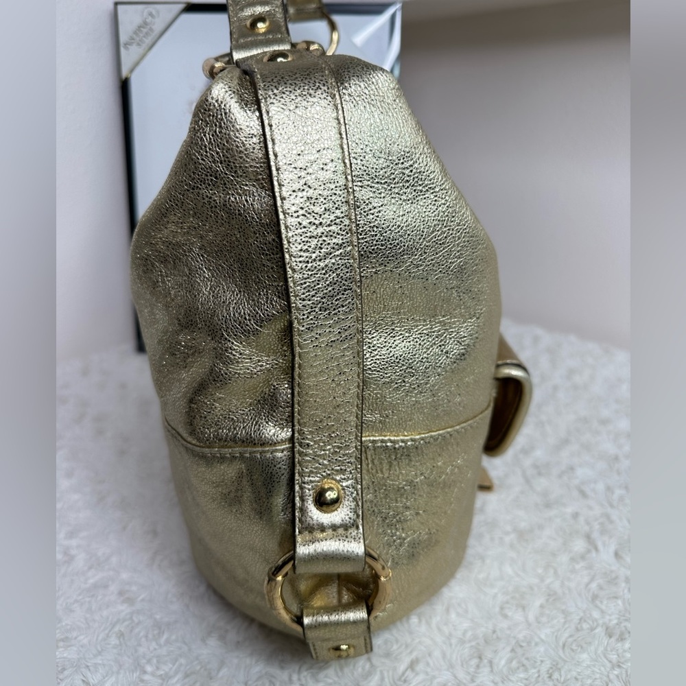Michael Kors Gold Metallic Bag pristine condition - Picture 16 of 17